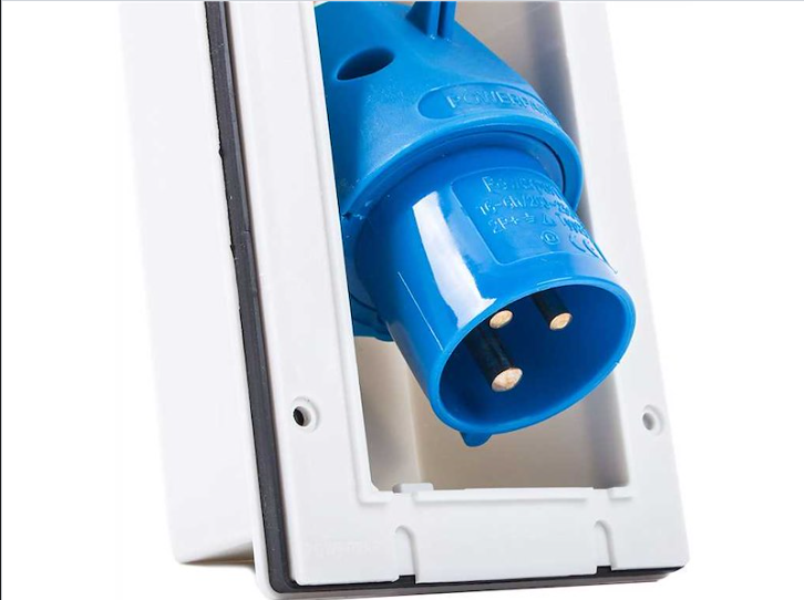 presa corrente esterna 220W
