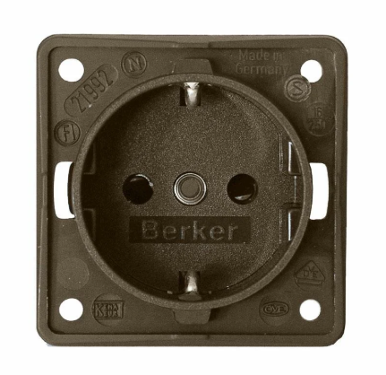 BMP22D presa berker230v schuko marrone